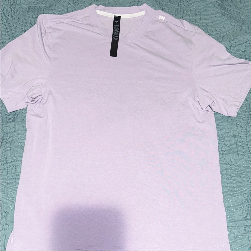 lululemon men's short-sleeved t-shirt in soft purple